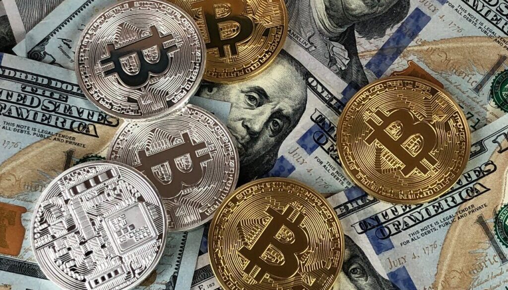 CBDCs and Stablecoins